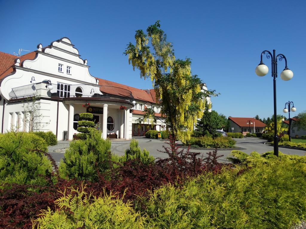 Hotel Wityng Ślesin Eksteriør billede