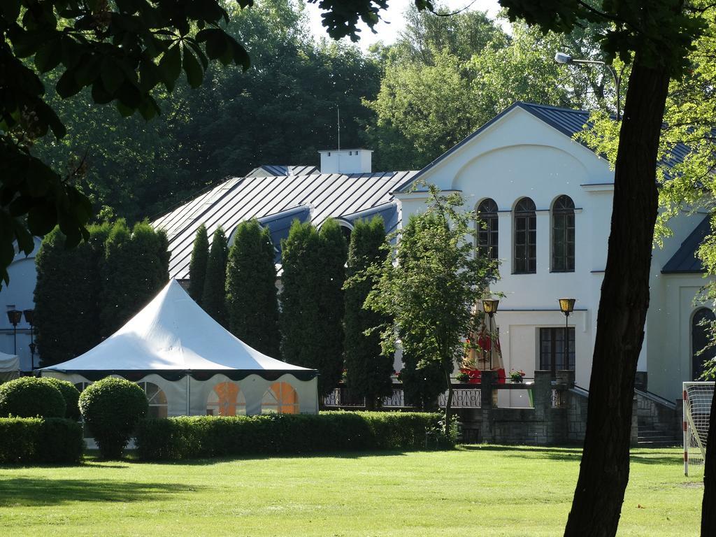 Hotel Wityng Ślesin Eksteriør billede